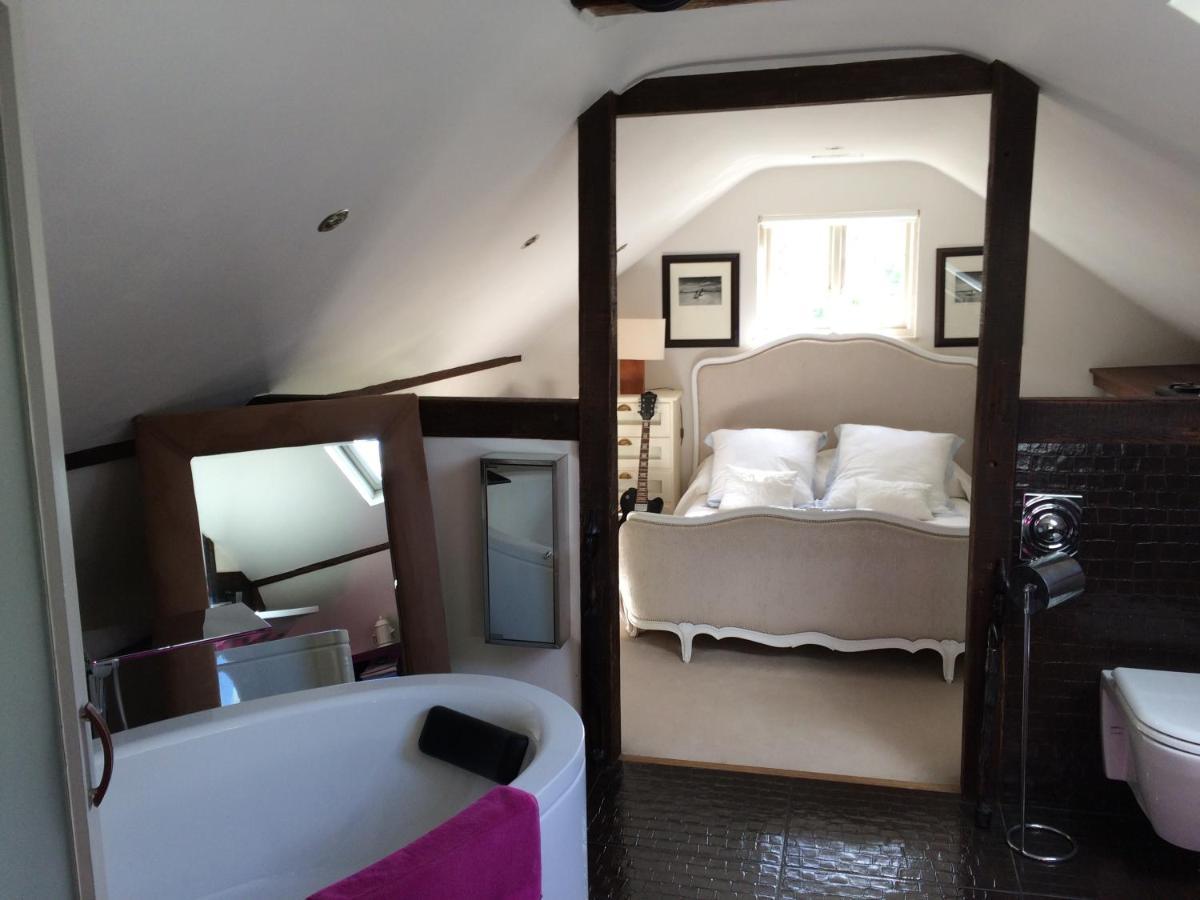 Castle Mill Bed And Breakfast Dorking Esterno foto