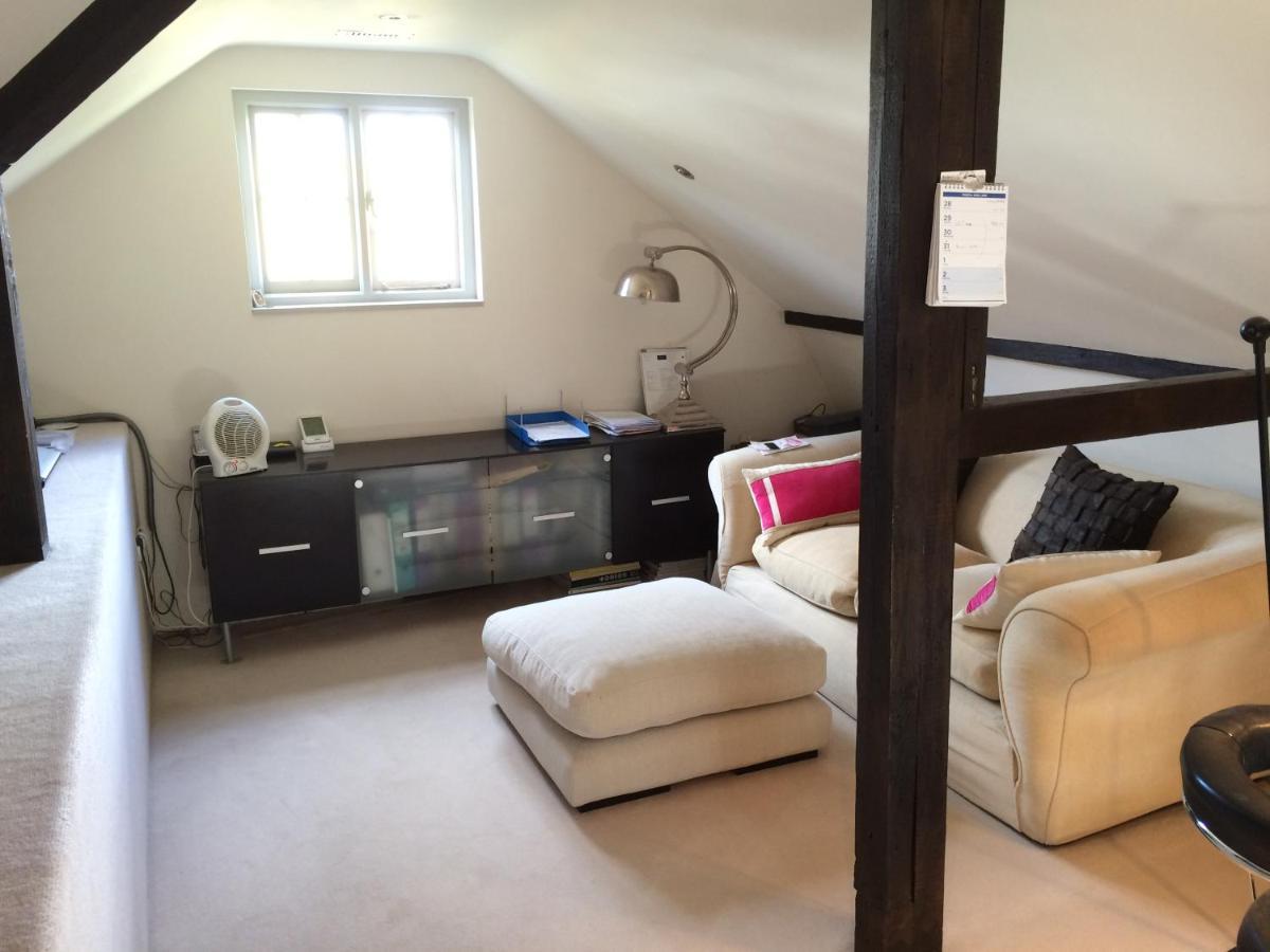Castle Mill Bed And Breakfast Dorking Esterno foto