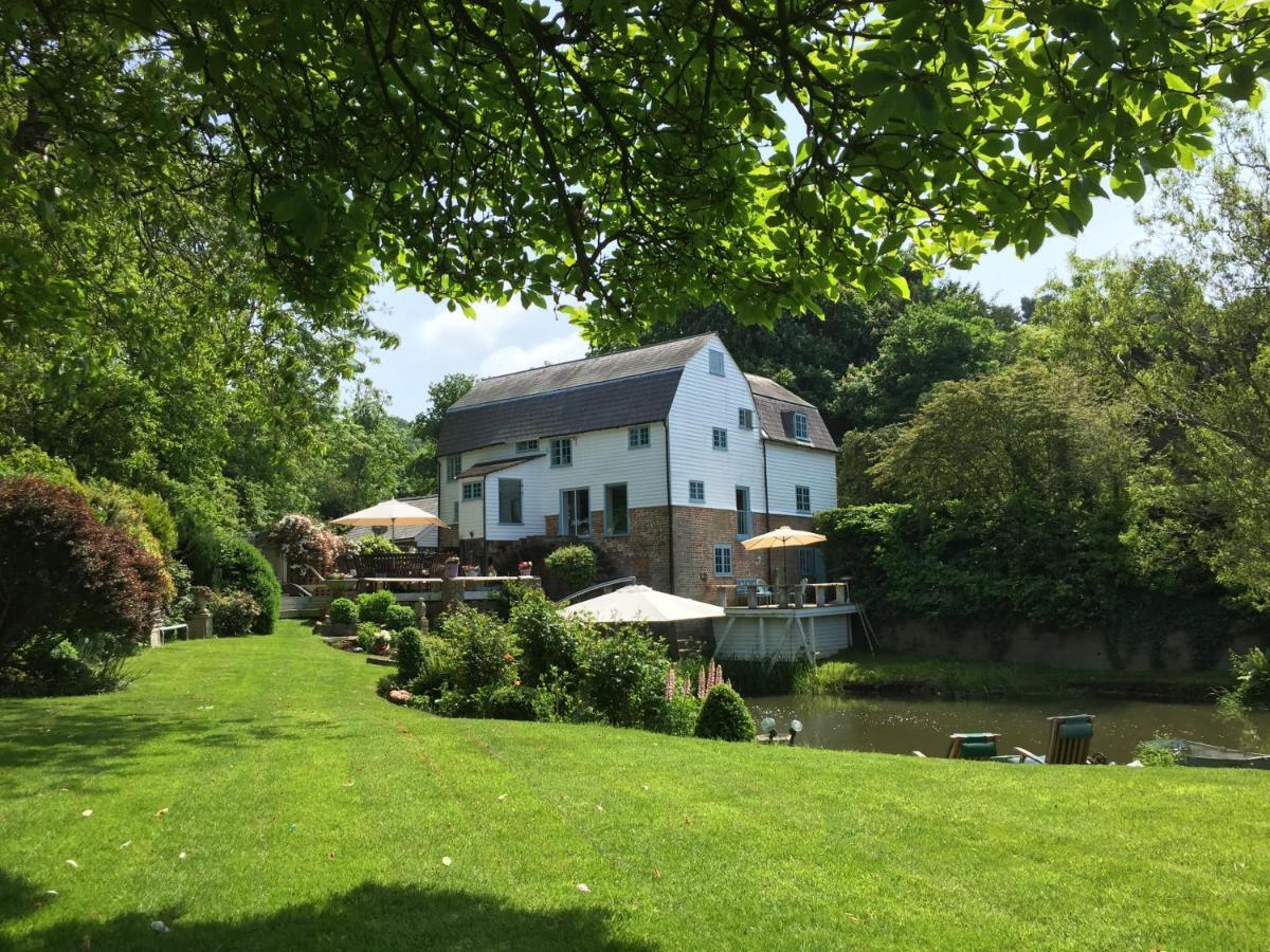 Castle Mill Bed And Breakfast Dorking Esterno foto